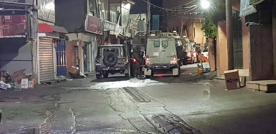 IOF abducts Palestinians during raids in al-Khalil and Bethlehem