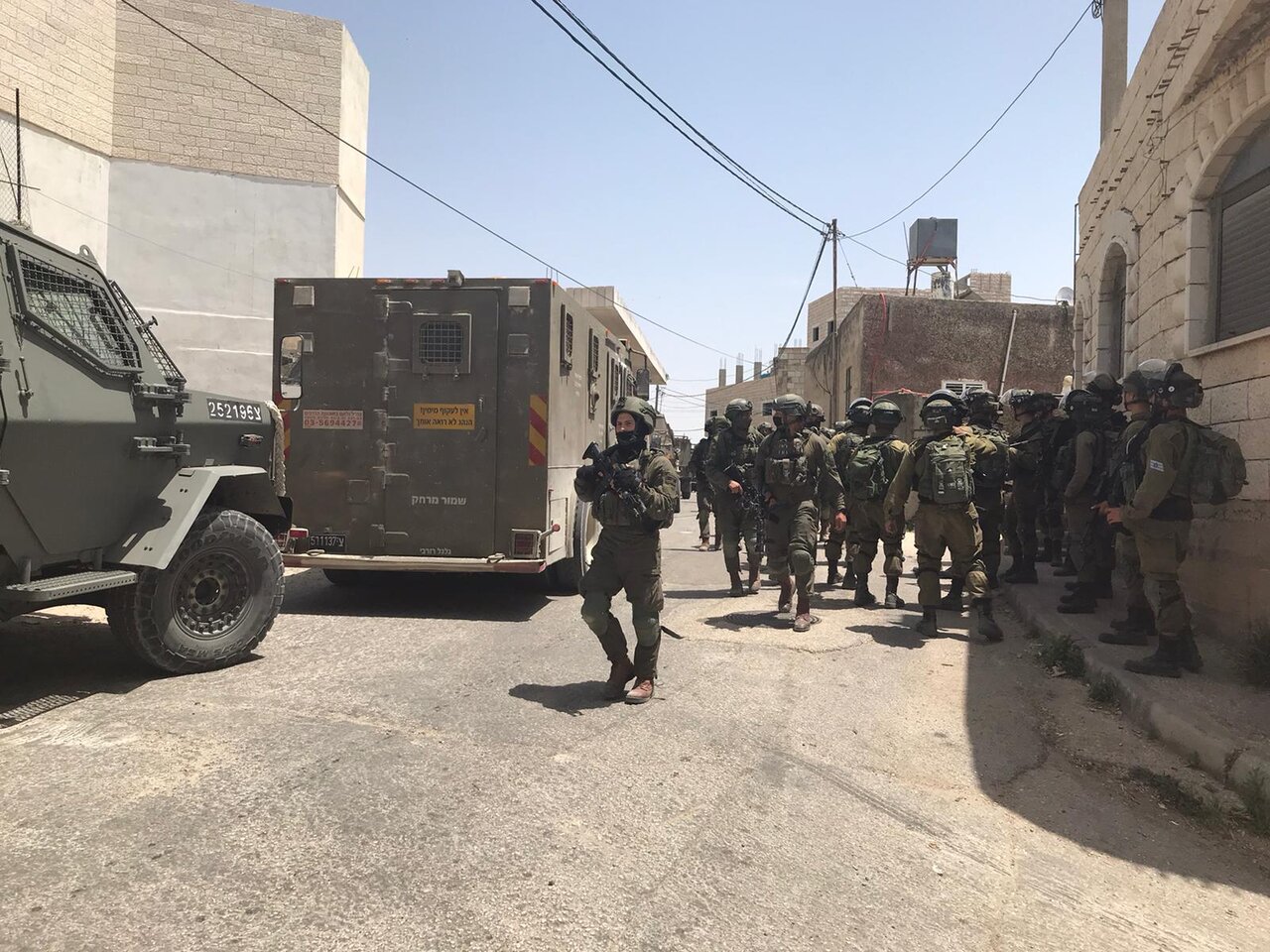 Two Palestinians martyred by IOF in Qalqilya raid