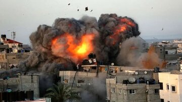 İşgalci İsrail Yemen'i vurdu: 9 şehit, 174 yaralı