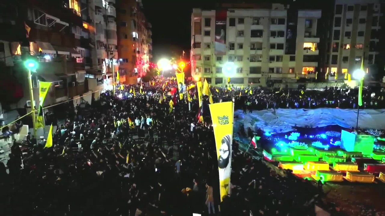 تجمع مردم لبنان در محل شهادت سید حسن نصرالله + تصاویر