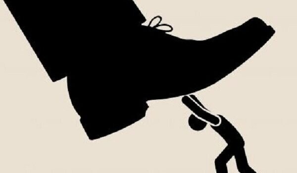 ایستادگی در برابر ظلم، نه چانه‌زنی و مذاکره با ظالم