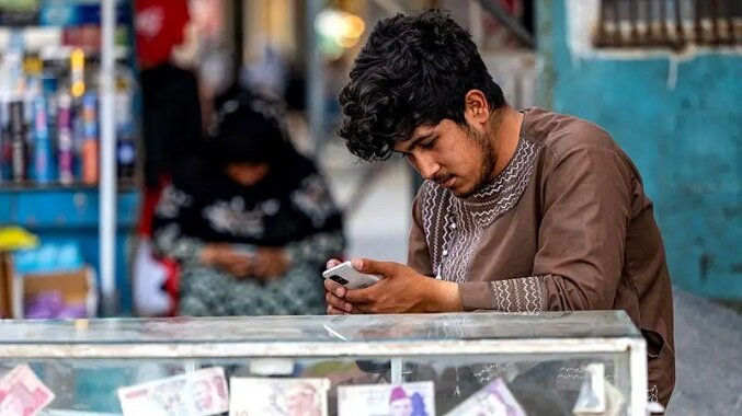 اینترنت افغانستان خاموش شد؛ پیامدهای قطع ارتباطات برای ۴۳ میلیون نفر