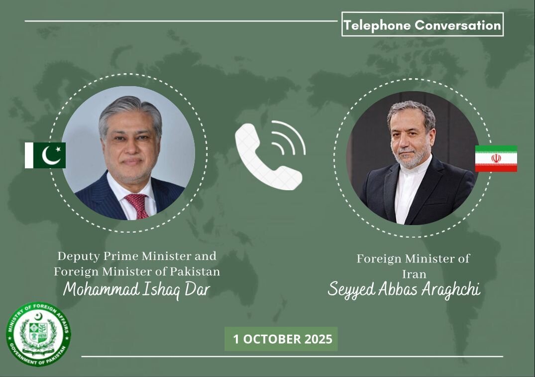 Iranian, Pakistani foreign ministers hold talks on regional peace, security