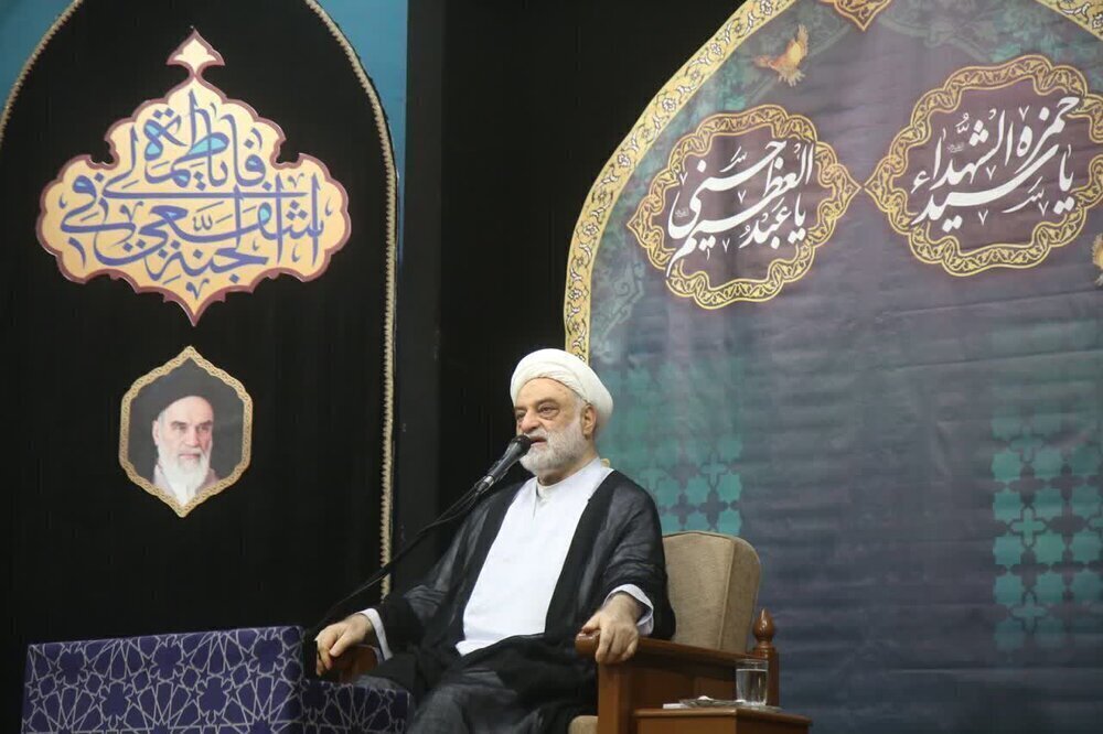 Hazrat Masoumeh ensures heaven through her intercession: Cleric