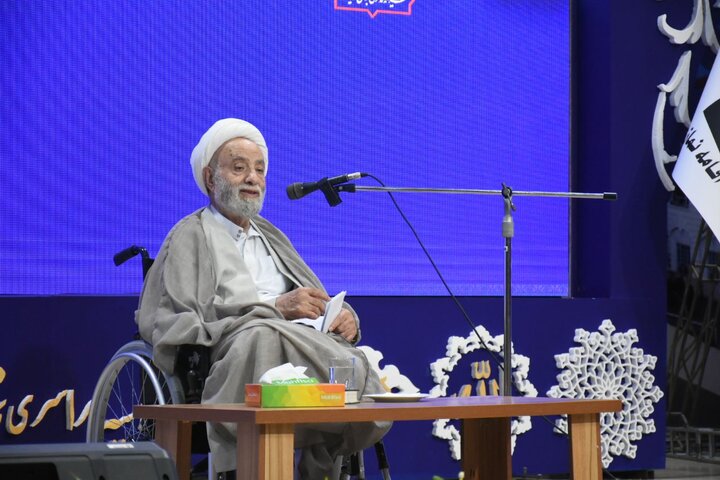 طلبه‌ها هنر سخنرانی کوتاه را یاد بگیرند 