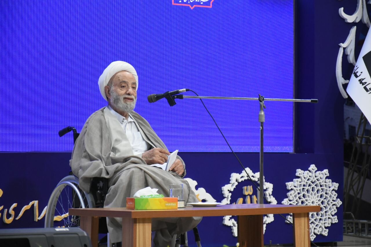 طلبه‌ها هنر سخنرانی کوتاه را یاد بگیرند 