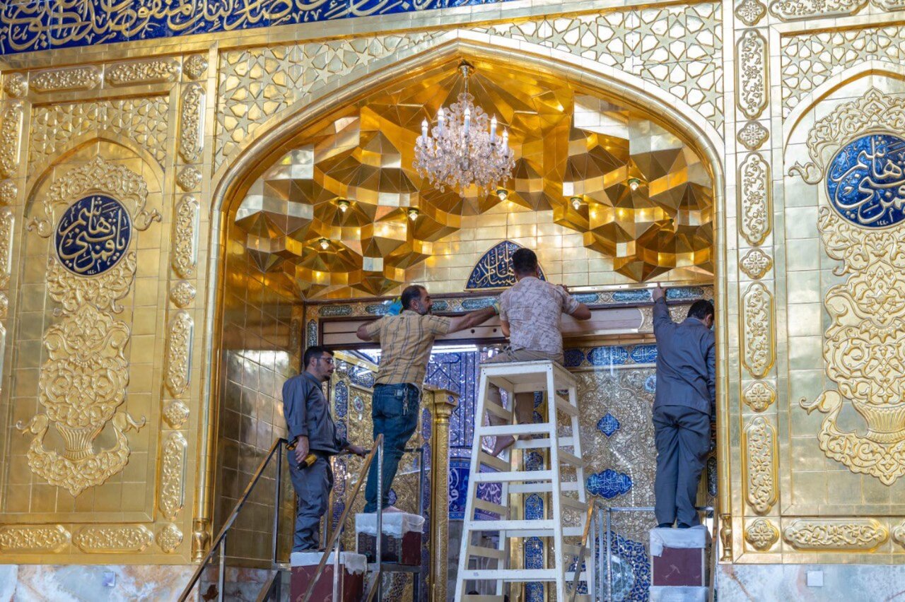 Restoration and installation of Qibla Gate continues at Al-Abbas Holy Shrine (+Photos)