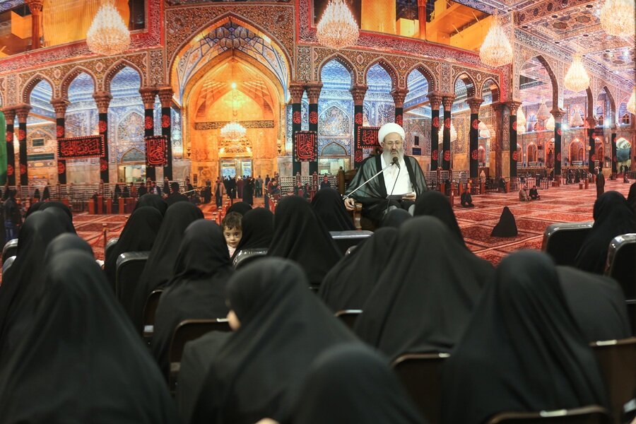 آیت‌الله فقیهی: ترویج عفاف و حجاب با محبّت و منطق مناسب، وظیفه بانوان طلبه است