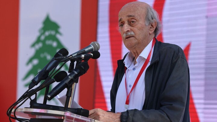 ولید جنبلاط: مقصر جلوه دادن مقاومت، تحریف تاریخ و اهانت به شهداست