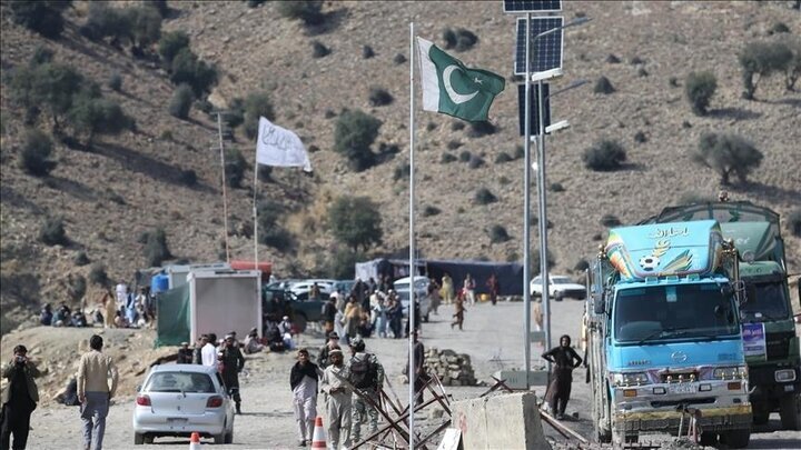 Report: Pakistan launches airstrike on Taliban military facilities