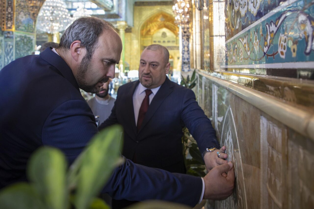 Czech ambassador to Iraq praises projects of Al-Abbas Shrine and their architectural development (+Photos)
