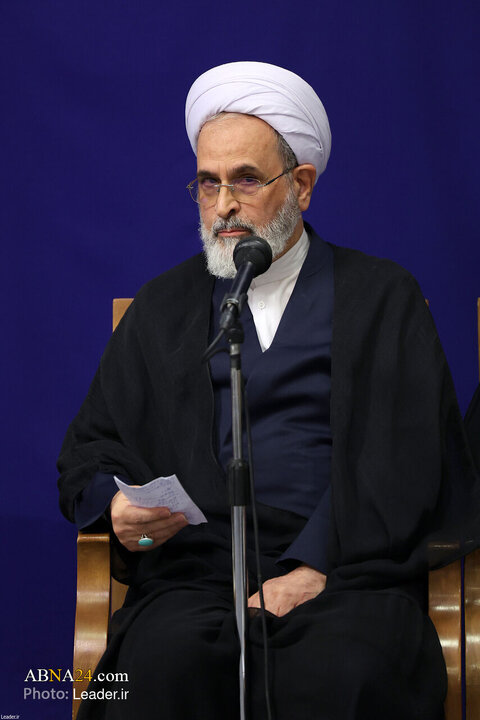 دیدار دست‌اندرکاران کنگره بین‌المللی میرزای نائینی با رهبر انقلاب