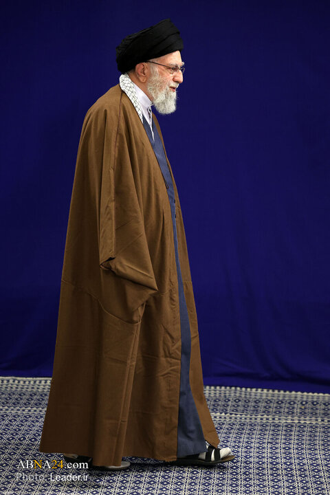 دیدار دست‌اندرکاران کنگره بین‌المللی میرزای نائینی با رهبر انقلاب