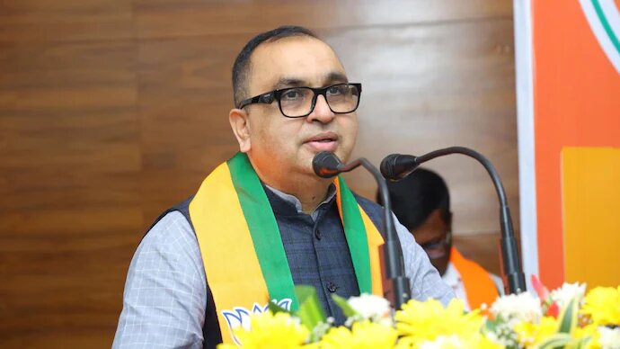 Targeting Indian Muslims; Minority Morcha Chief Demands UP Voting Ban on Madrassa Graduates