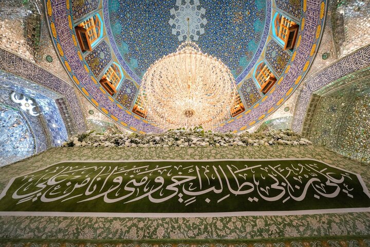 تصاویر | گل‌آرایی حرم و ضریح مطهر امام علی(ع) در آستانه میلاد فرخنده حضرت زینب(س)