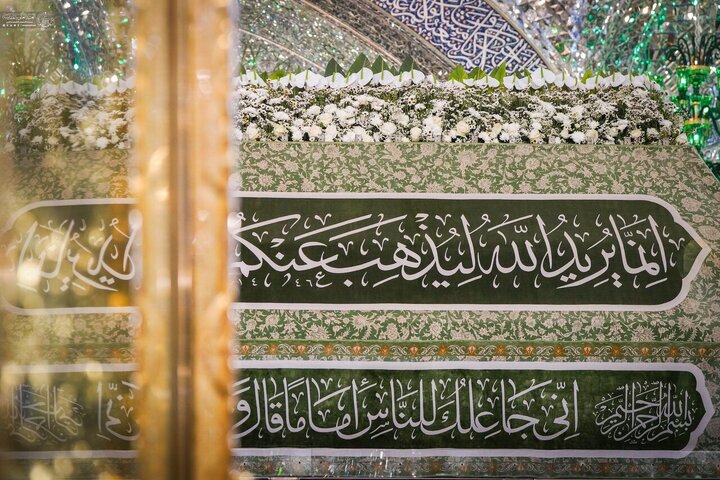 تصاویر | گل‌آرایی حرم و ضریح مطهر امام علی(ع) در آستانه میلاد فرخنده حضرت زینب(س)