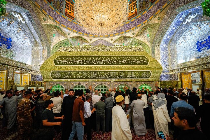 تصاویر | گل‌آرایی حرم و ضریح مطهر امام علی(ع) در آستانه میلاد فرخنده حضرت زینب(س)