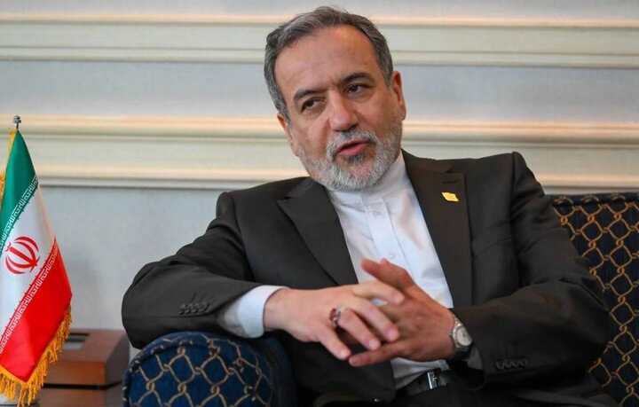 عراقچی: درباره تاسیسات هسته‌ای بمباران شده تعامل نمی‌کنیم/ غنی‌سازی صفر را خیانت می‌دانم