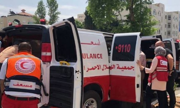 Israeli Forces Shoot Palestinian Worker Near Al-Quds