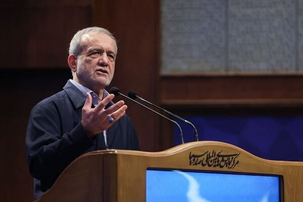 Pres. Pezeshkian hails medical staff during 12-day imposed war