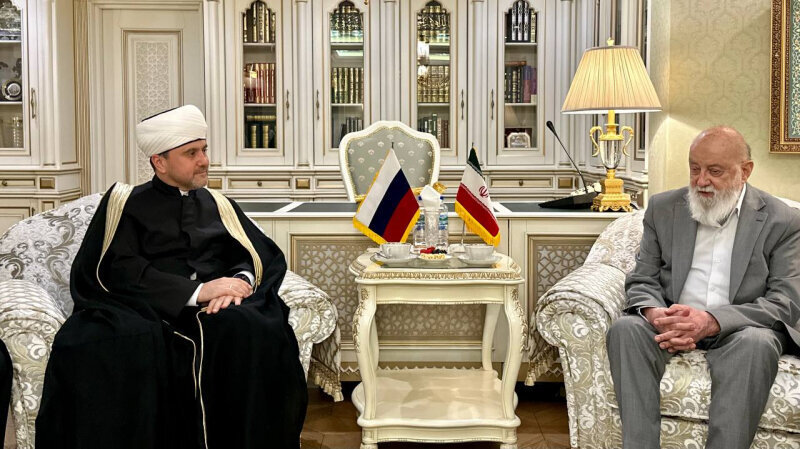 Iranian delegation meet Russian Mufti in a visit to Moscow Grand Mosque for cultural dialogue