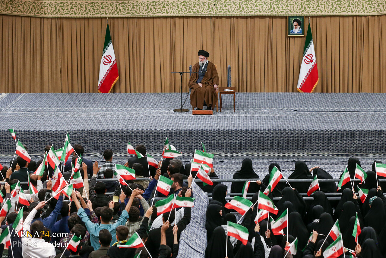 رهبر انقلاب: علاج مشکلات کشور در قوی شدن علمی، مدیریتی و نظامی است/ اختلاف جمهوری اسلامی و آمریکا، تاکتیکی نیست، ذاتی است