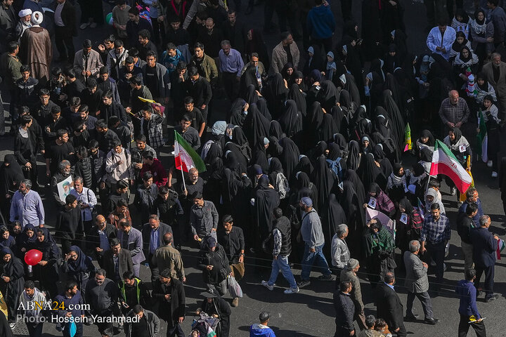 Photos: People of Tehran rally to mark US Embassy takeover anniversary