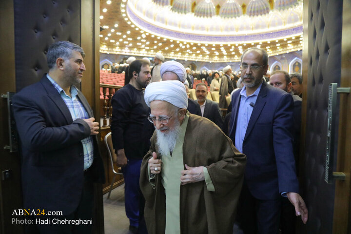  خروج حضرت آیت‌الله العظمی جوادی‌آملی از اجلاسیه اساتید سطوح عالی و خارج و مراکز تخصصی حوزه علمیه قم 