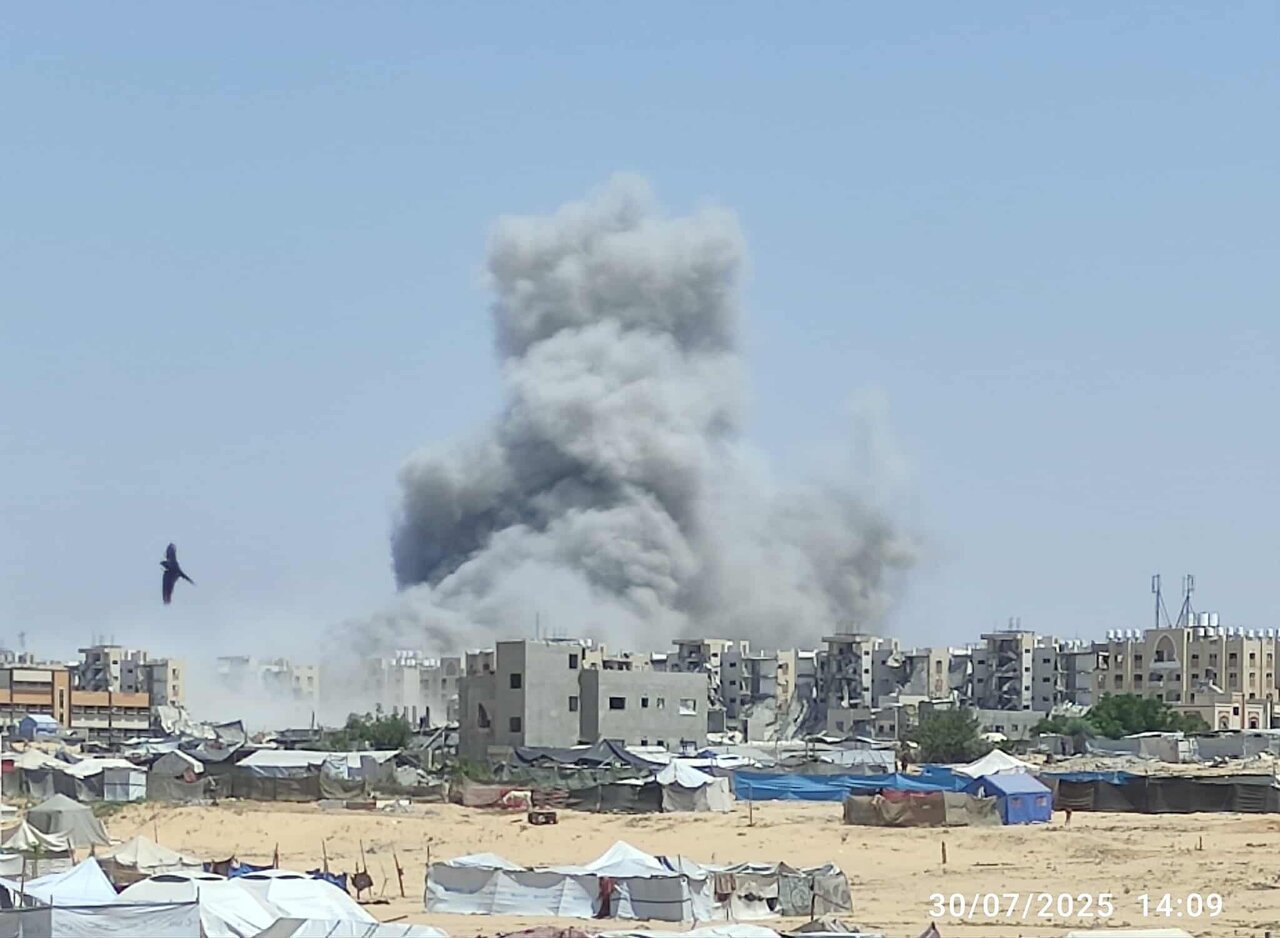 Israeli Airstrikes Hit Gaza and Khan Yunis in Ceasefire Breach