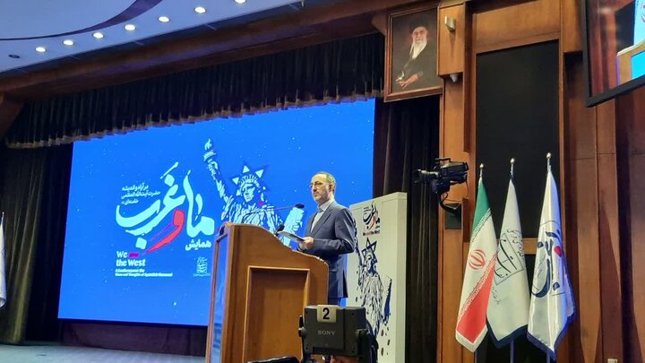 حقانی: انقلاب اسلامی سومین پیچ تاریخی ایران را رقم زد و چرخه سلطه‌پذیری را شکست