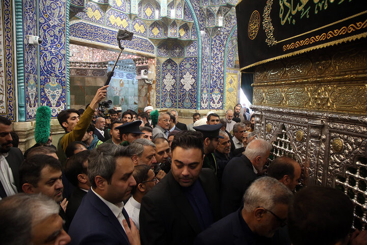 Photos: Iranian mayors paid pilgrimage visit to Hazrat Masoumeh holy shrine