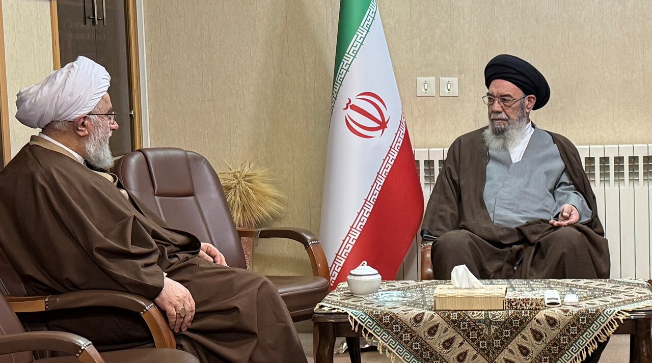 دیدار دبیرکل مجمع جهانی اهل‌بیت(ع) با امام‌جمعه اصفهان/ تأکید بر گسترش فعالیت‌های تبلیغی