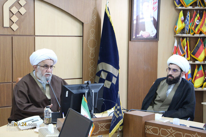حضور دبیرکل مجمع جهانی اهل‌بیت(ع) در جمع اساتید و طلاب جامعه المصطفی در اصفهان