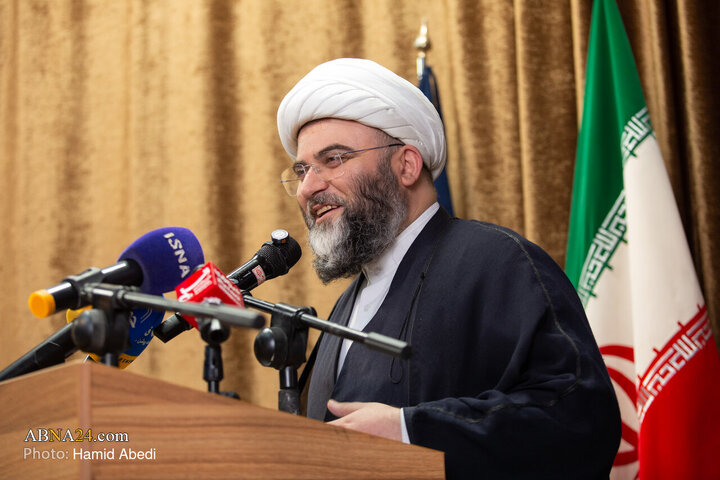 Photos: Unveiling ceremony for 40 volumes published by Development Task Group held in Qom