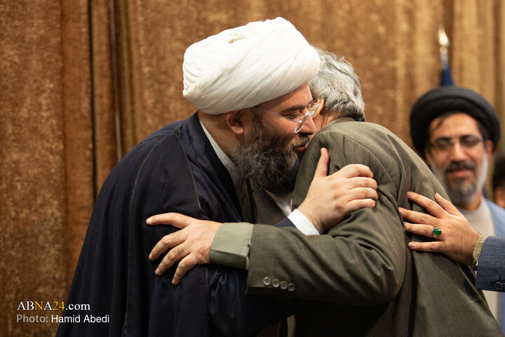 Photos: Unveiling ceremony for 40 volumes published by Development Task Group held in Qom