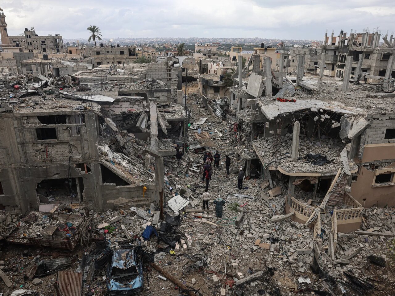 Gaza faces hidden threat beneath its ruins