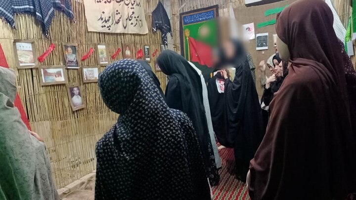 عکس خبری | برپایی نمایشگاه «بیت فاطمه(س)» در مدرسه صدیقه کبری هزاره، کویته پاکستان