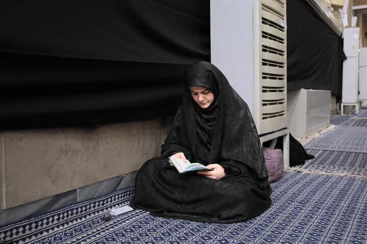 Imam Khamenei attends first night of mourning ceremony for Hazrat Zahra