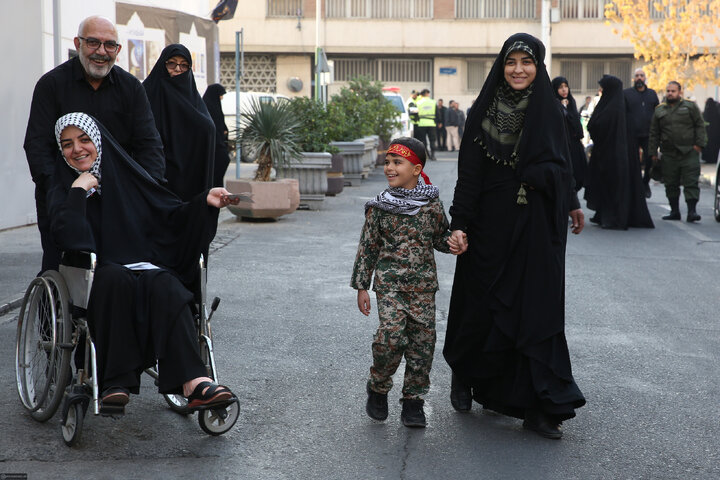 Imam Khamenei attends first night of mourning ceremony for Hazrat Zahra