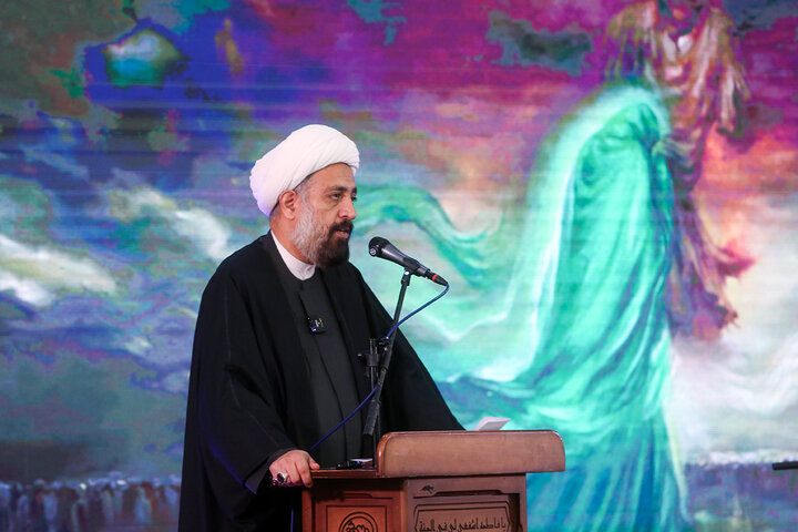 qom