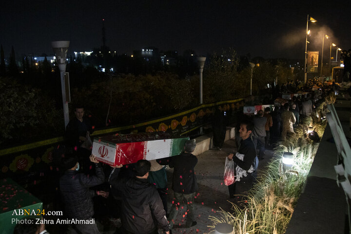 آیین وداع با پیکر‌های مطهر ۱۰۰ شهید گمنام در موزه ملی انقلاب اسلامی و دفاع مقدس