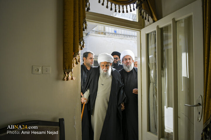 بازدید آیت‌الله کریمی جهرمی از کارگاه دوخت پوش‌های داخل ضریح‌های مطهر در اصفهان