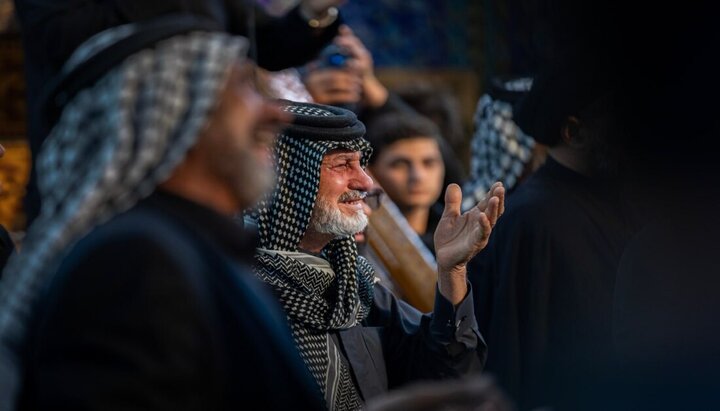 Informe fotográfico |  Millones de iraquíes marchan hacia el Santuario del Imam Husein (P) en memoria del martirio de Fátima az-Zahra (P)