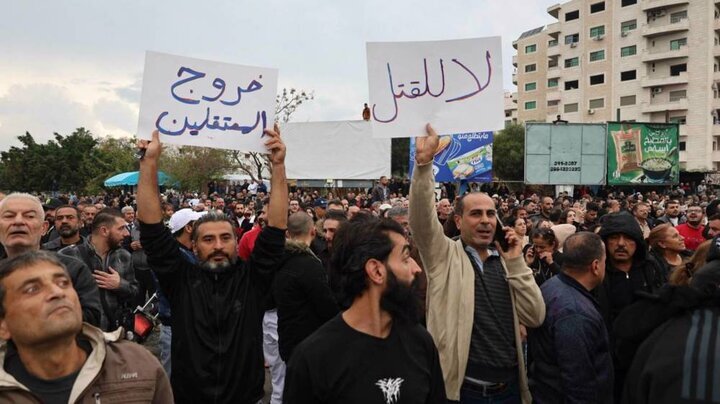 Hayat Tahrir al-Sham forces open fire on peaceful Alawite protesters