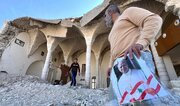 : Kamo sreće da je Papa putovao i na jug
Papine slike na ruševinama crkve u Libanu