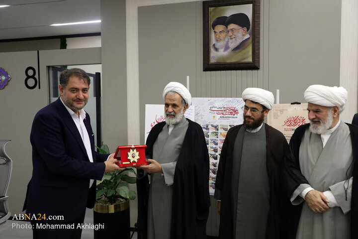 حضور سرپرست دانشگاه ادیان و مذاهب در خبرگزاری ابنا