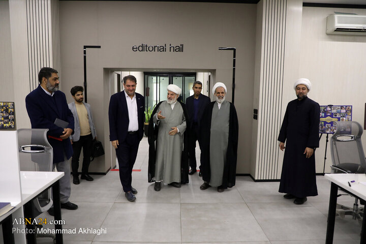 Photos: Acting President of University of Religions and Denominations visits ABNA News Agency