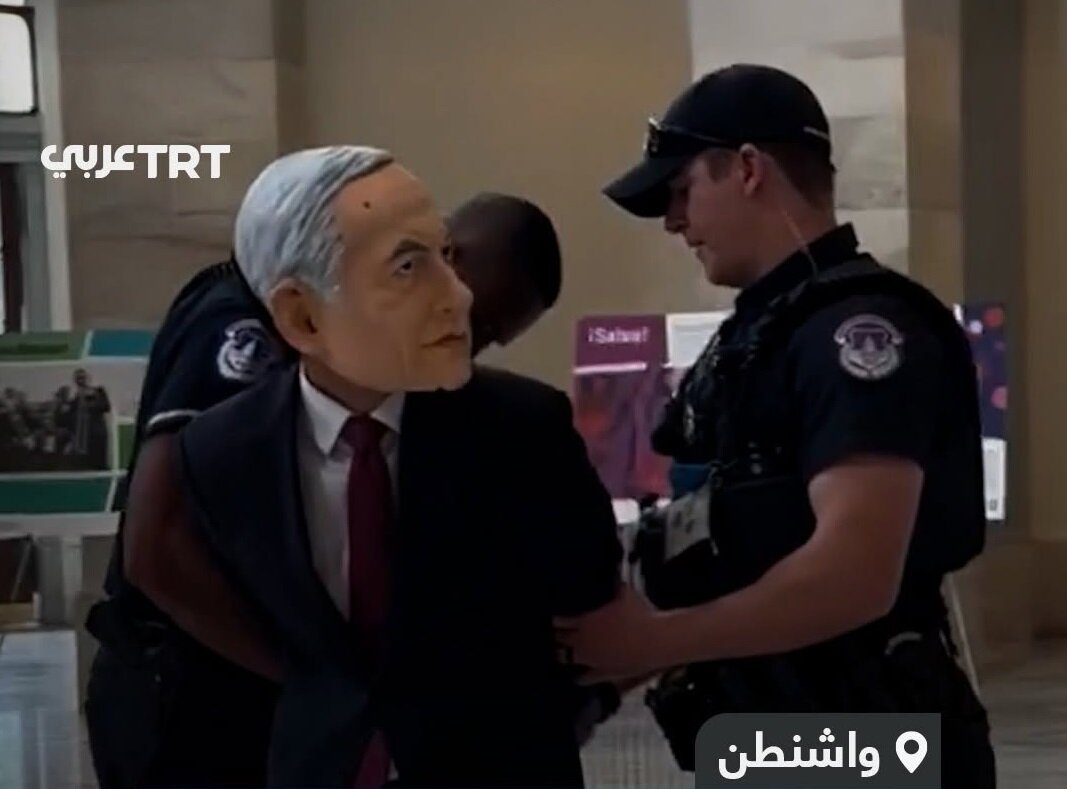 ویدیو | بازداشت یک معترض با ماسک نتانیاهو در کنگره آمریکا