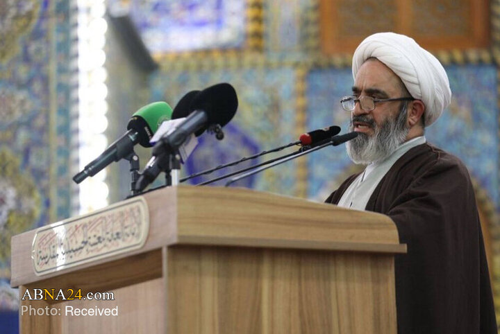 Photos: Congress honoring Allameh Naeini held at Imam Hussein holy shrine
