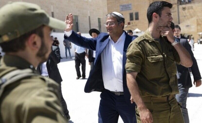 ارتقا درجه برای قتل دو جوان فلسطینی بی‌پناه!